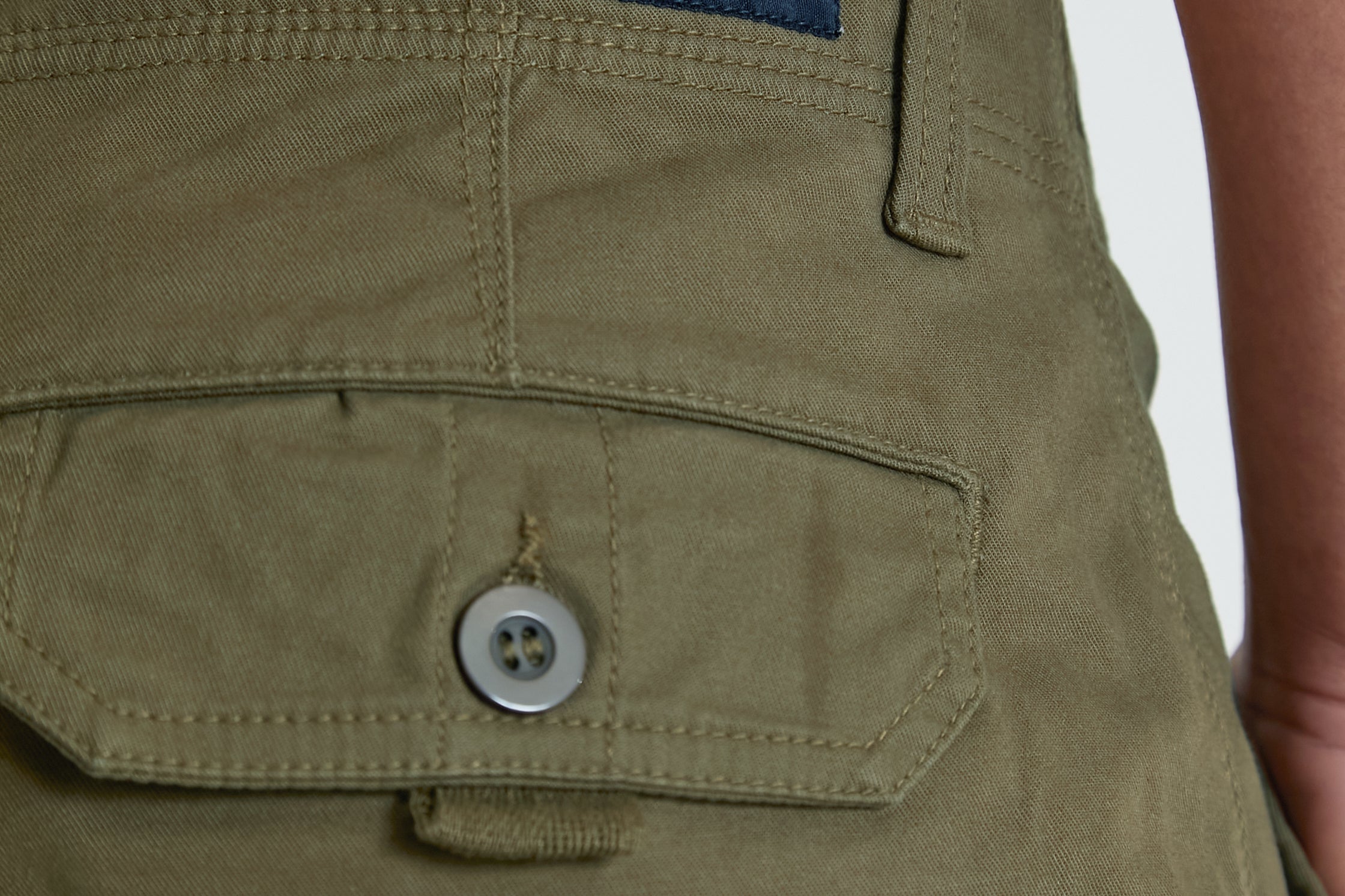 NIGHTHAWK Cargo pant in premium cotton twill - ARMY GREEN - DML Jeans 